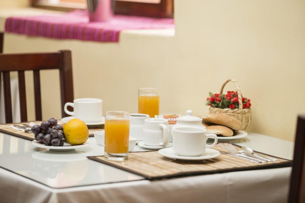 Yucay Plaza Inn Exterior foto